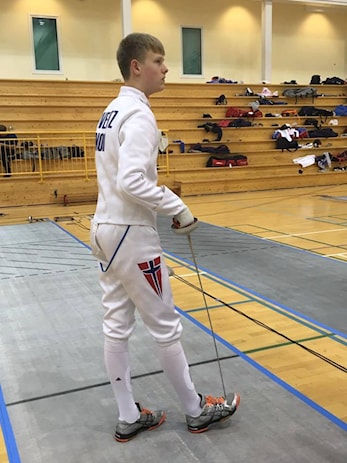 Tinius Rivertz med start på dommerkarriere som ny nasjonal fektedommer!